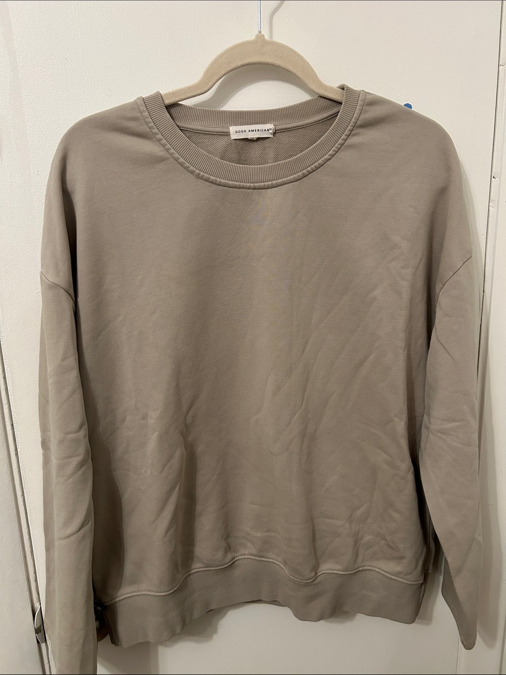 Good American Men's Crewneck Sweatshirt in Taupe Beige